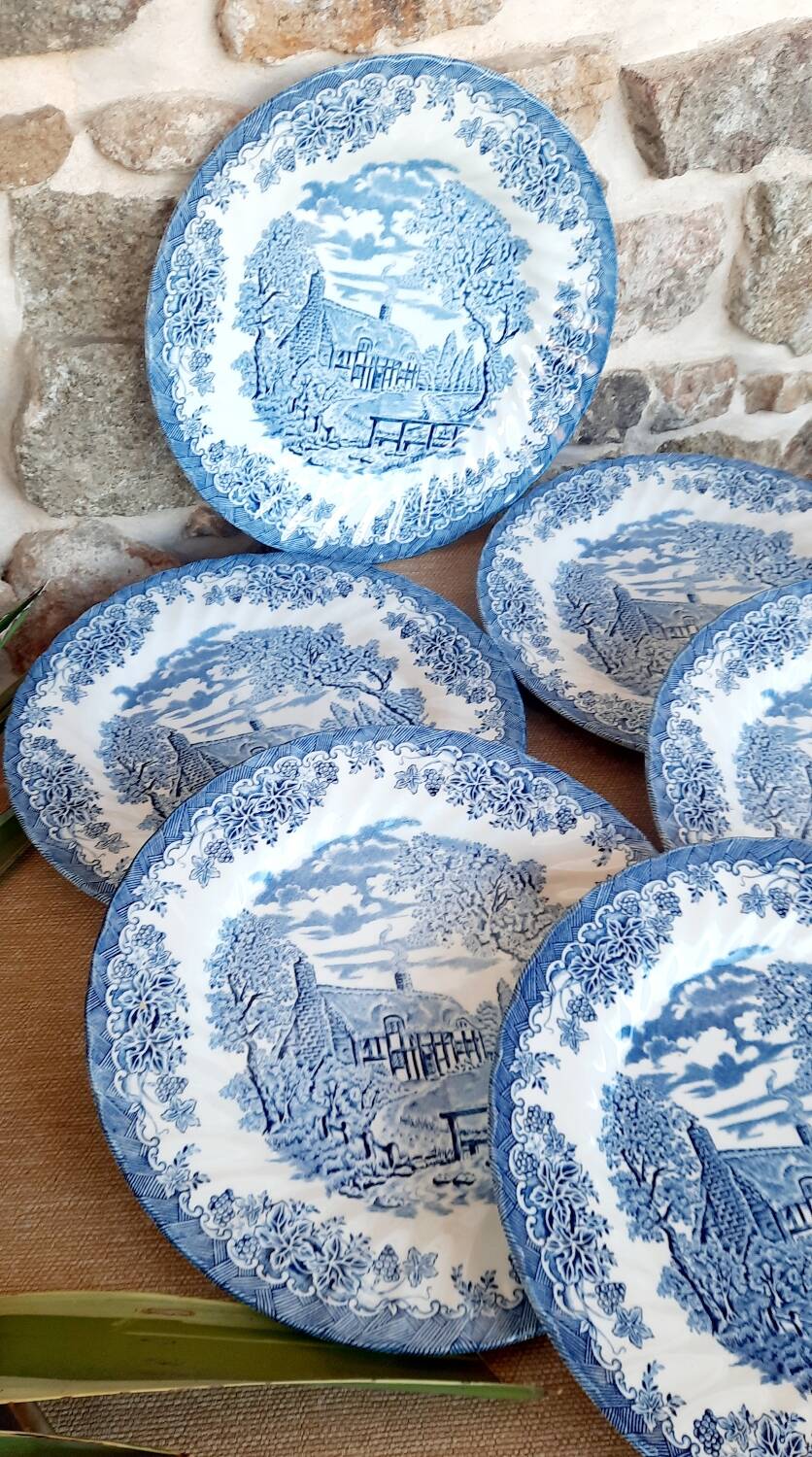 Churchill dinner plate