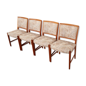ensemble de quatre chaises - design