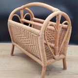 Rattan heart review holder