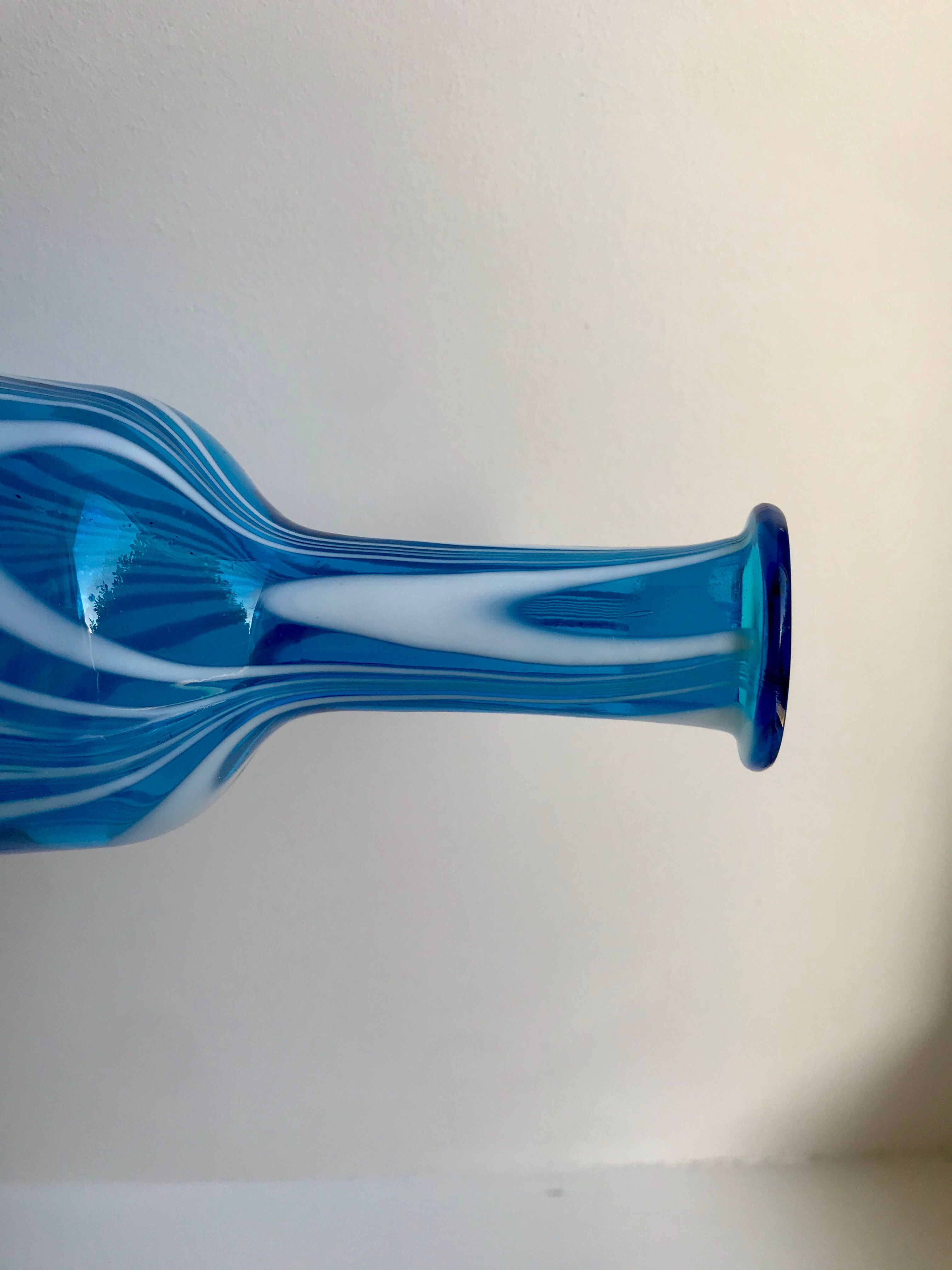 Carafe en verre bleu de Murano début XXème