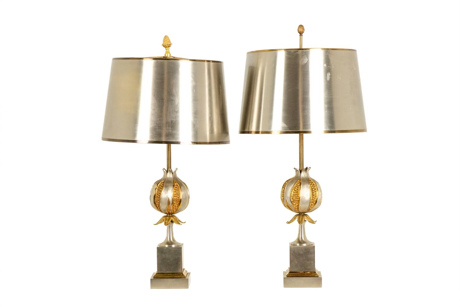 Pair of "grenade" lamps by Maison Charles in bronze, 1970s.