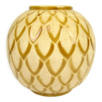 Decorative ceramic vase pineapple type