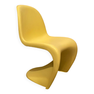 Chaise Verner Pantone