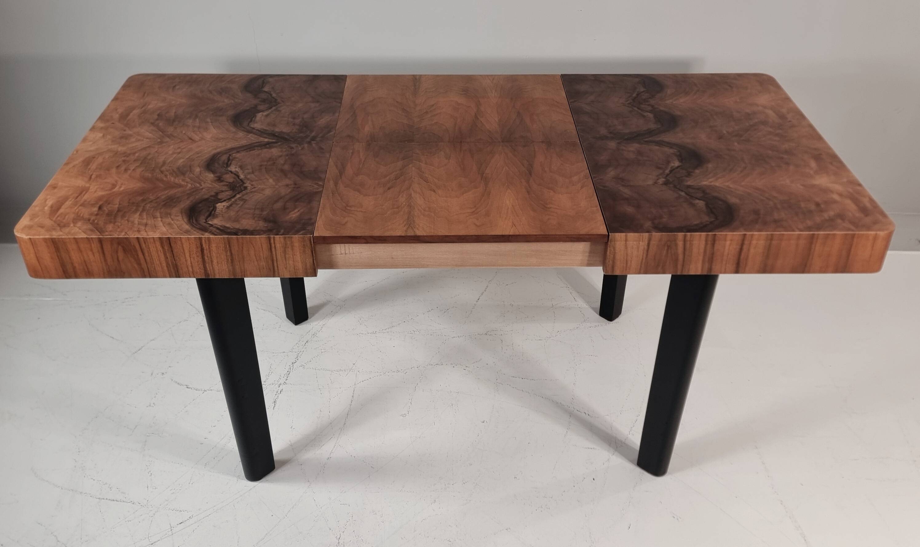 Art Deco dining table in walnut, 1960s