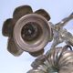 Paire de chandeliers laiton bronze décor floral
