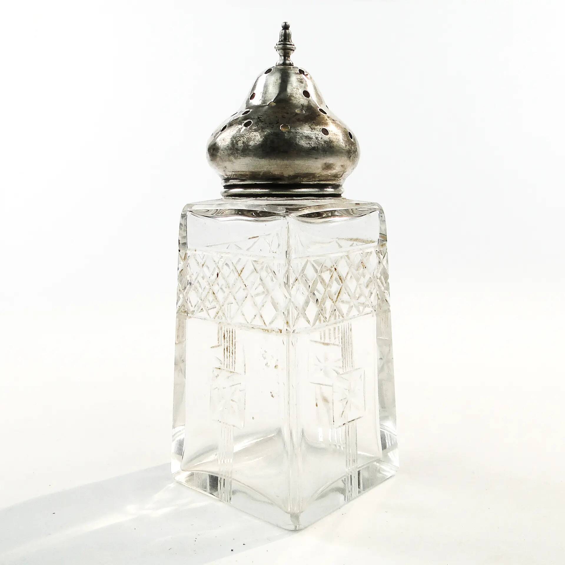 Art Deco sugar bowl, crystal, silver, United Kingdom, early 20th century