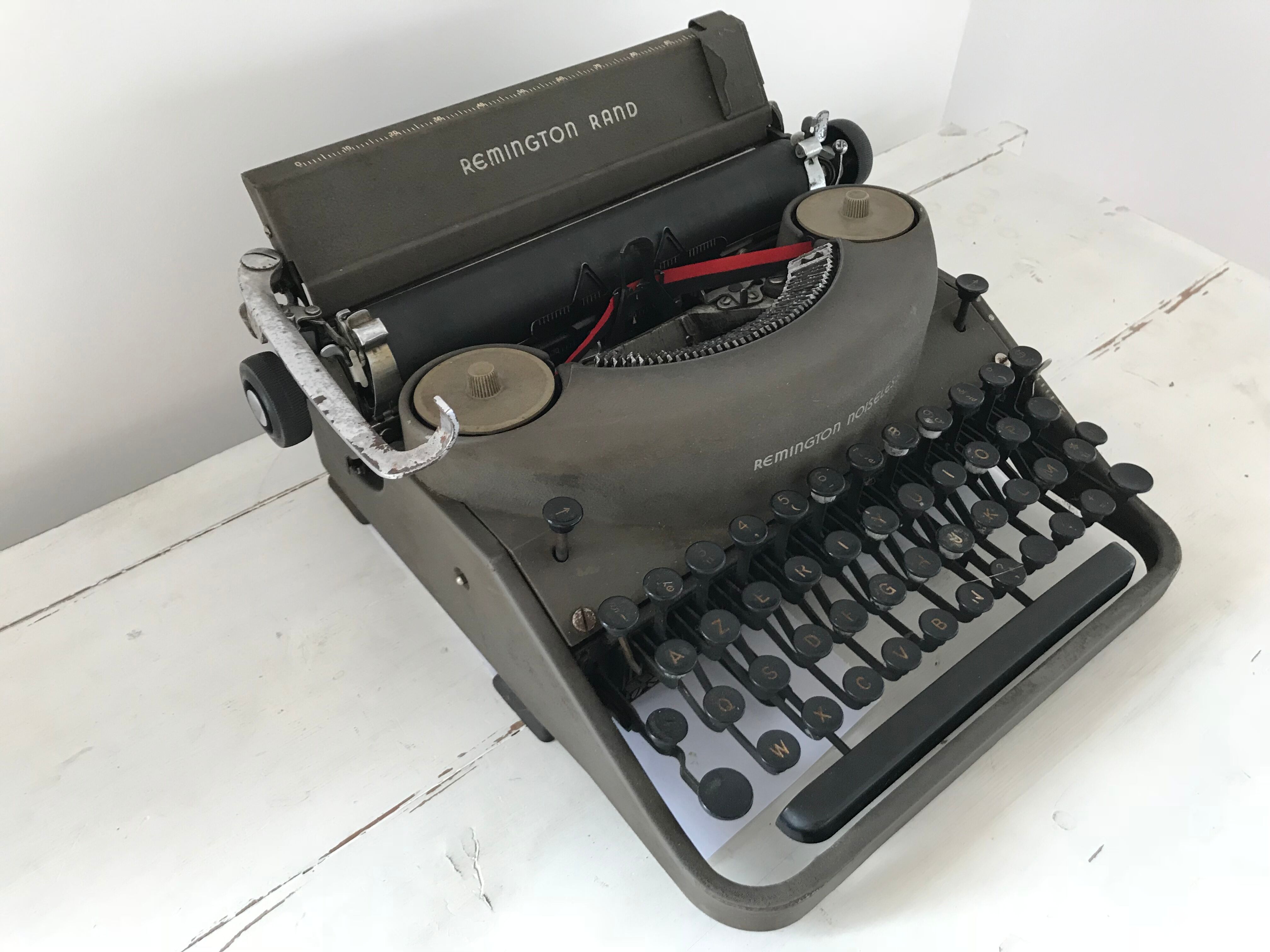 Machine à écrire vintage
