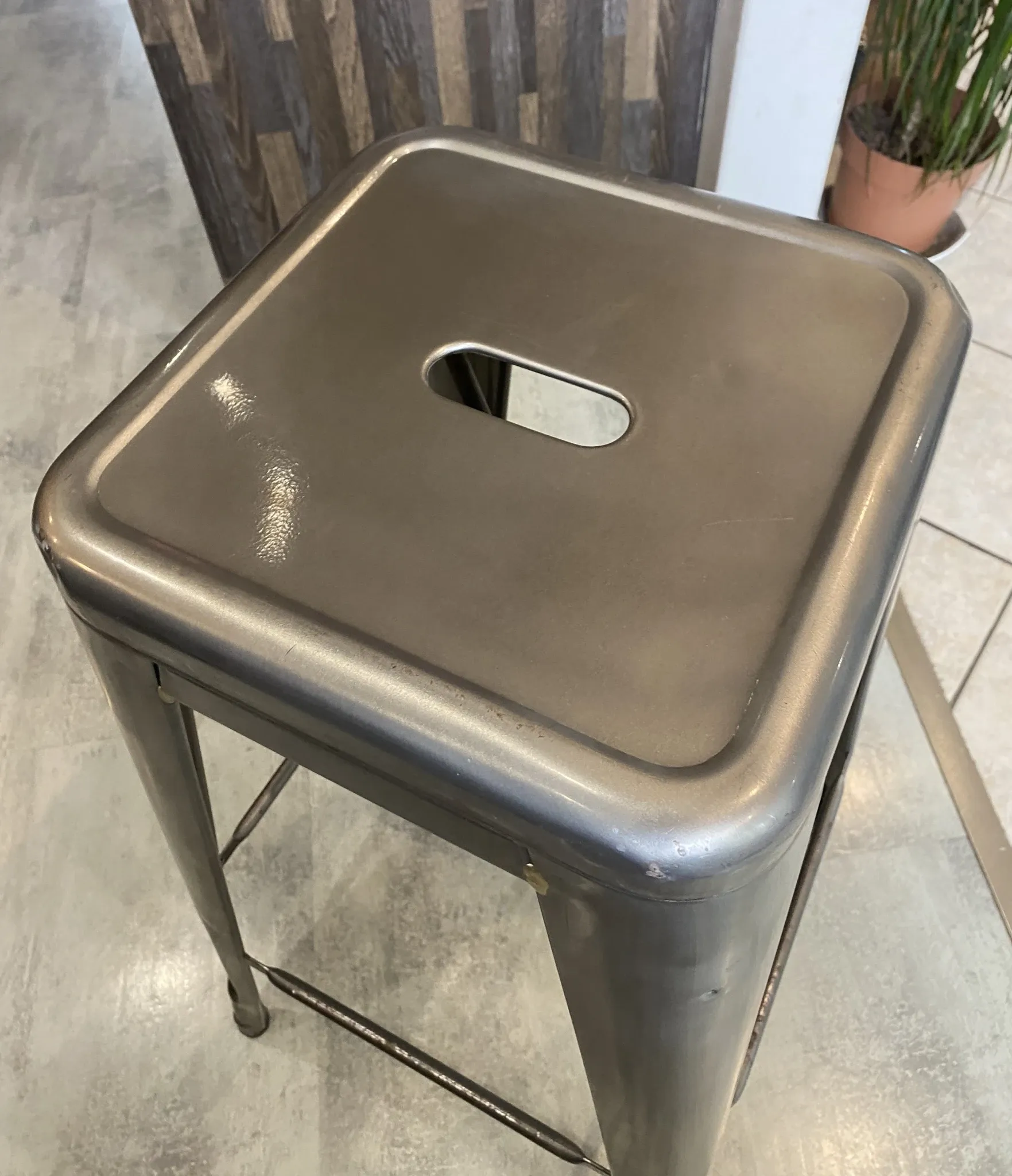 Tolix h75 industrial high bar stool, stackable, varnished metal.