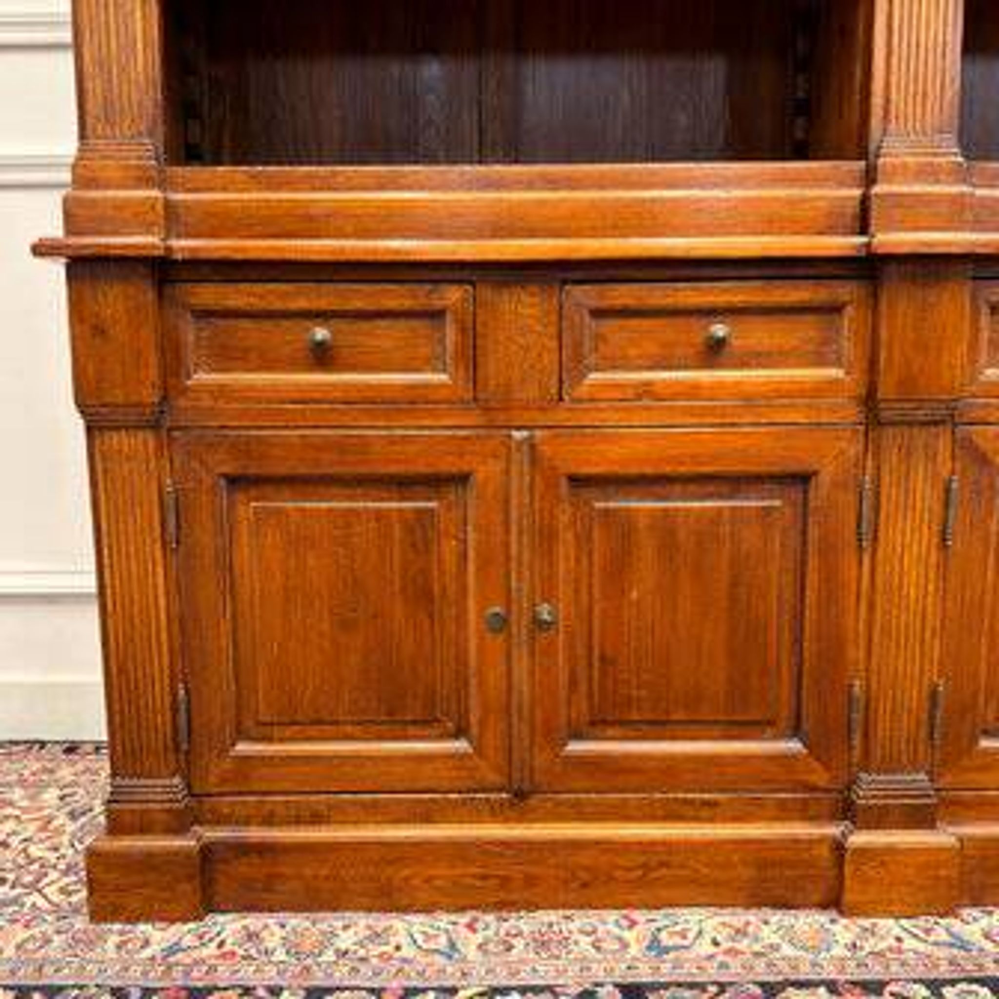 Large classic English Eichholtz bookcase