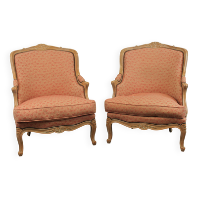 Paire de fauteuils bergère de style Louis XV