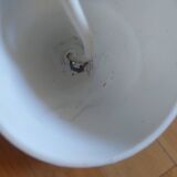 Vintage suspension in white opaline