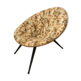 Vintage round tripod chair, 60s