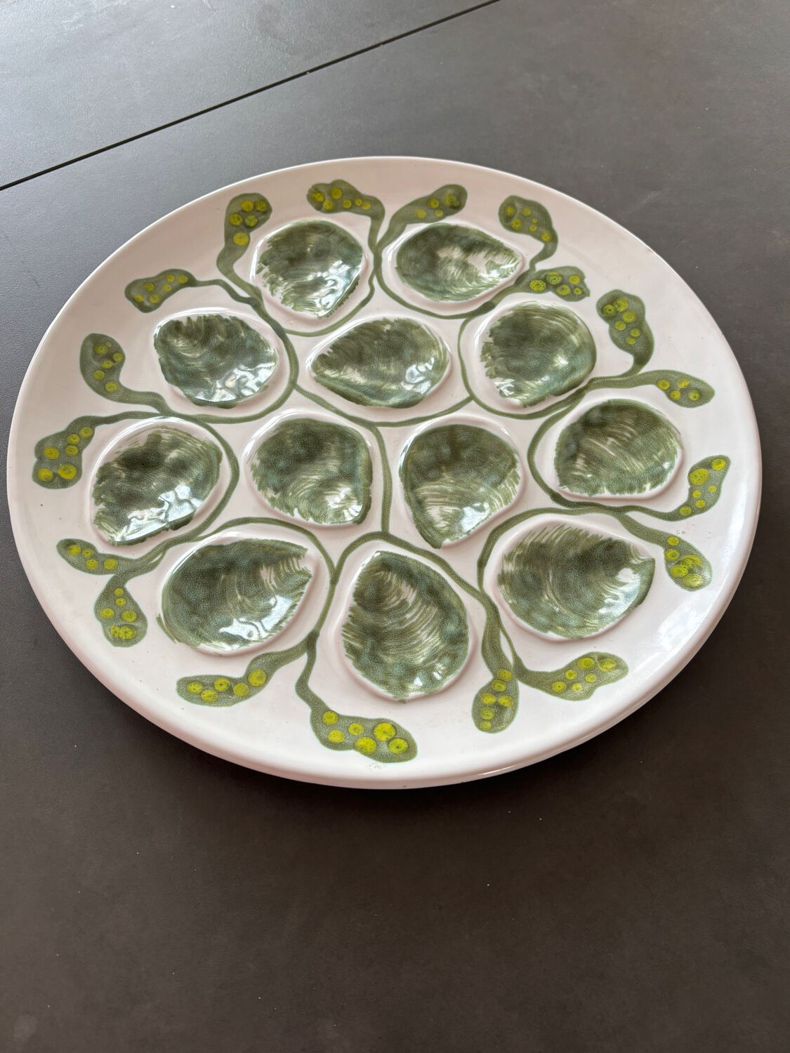 Oyster service signed Belon