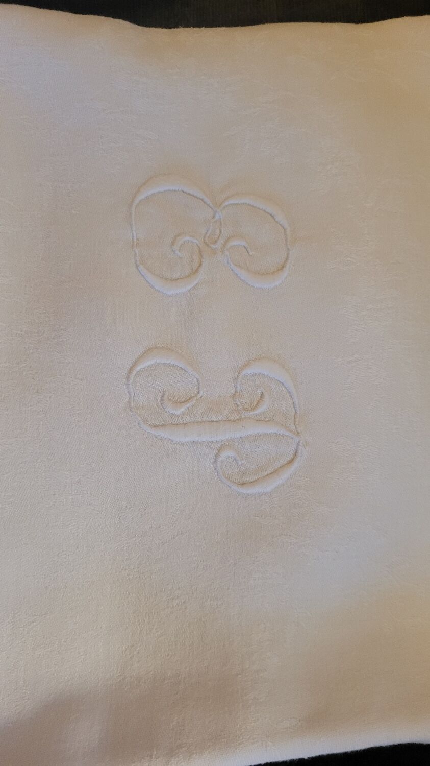 5 monogrammed cotton towels