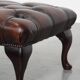 Pouf Chesterfield marron foncé en cuir de vachette