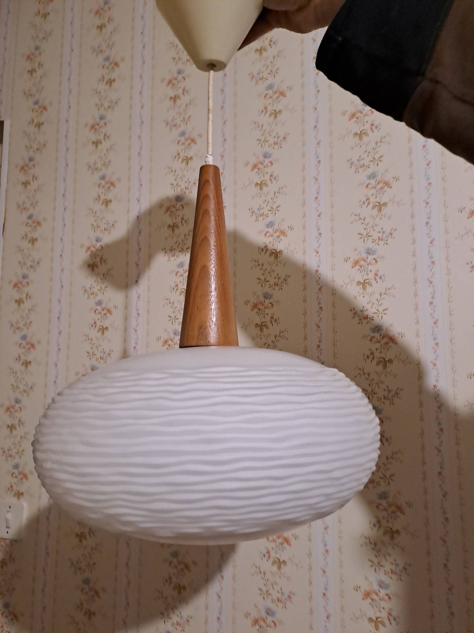 Suspension chandelier ceiling light frosted glass scandinavian France 1960 pop