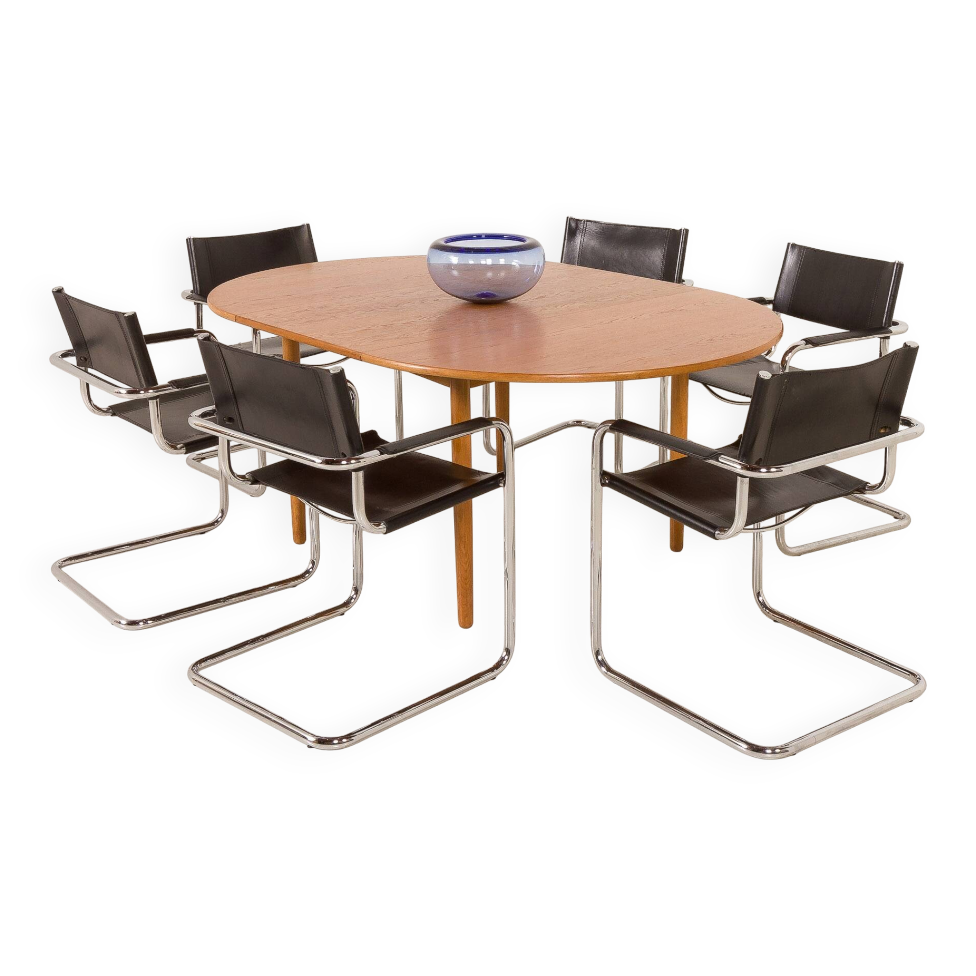 Danish Oak round dining table with one extension, 1970s