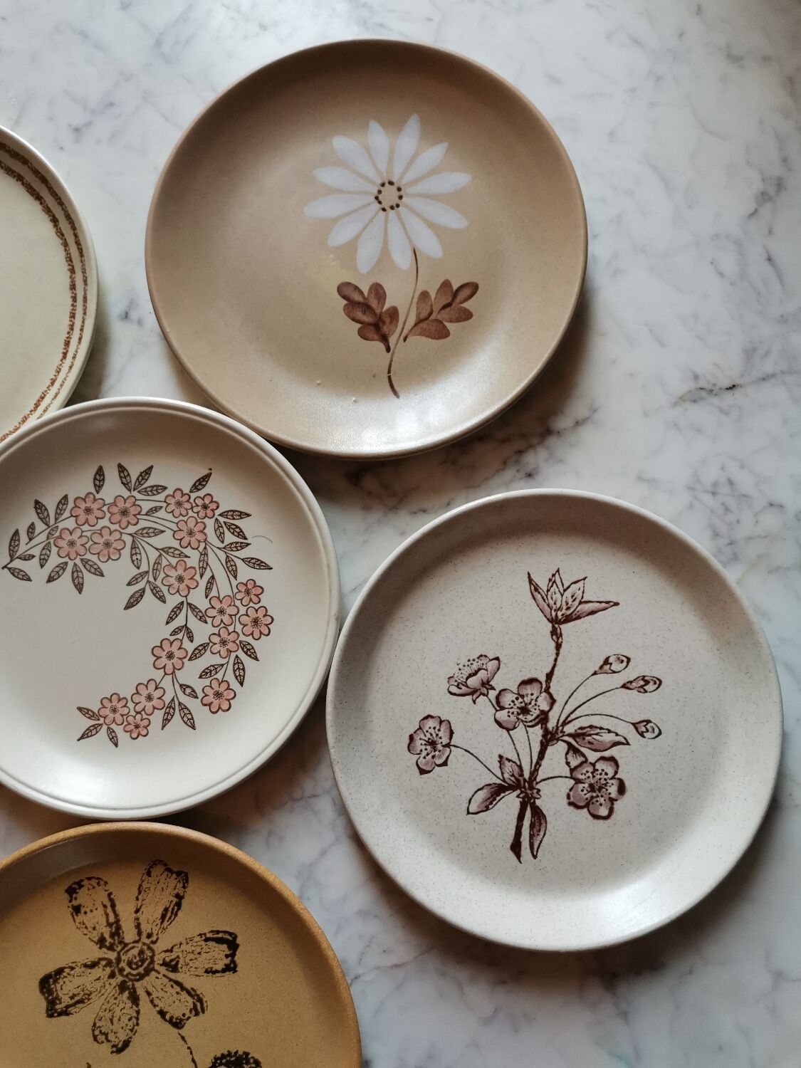 Vintage stoneware plate service