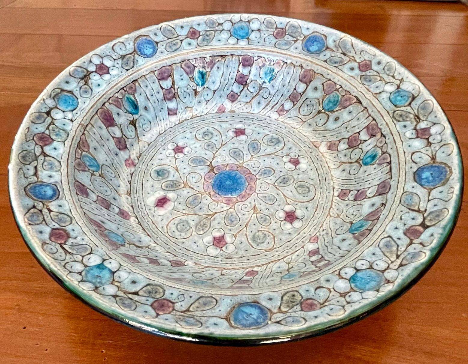 Shallow ceramic dish, Danuta Le Hénaff