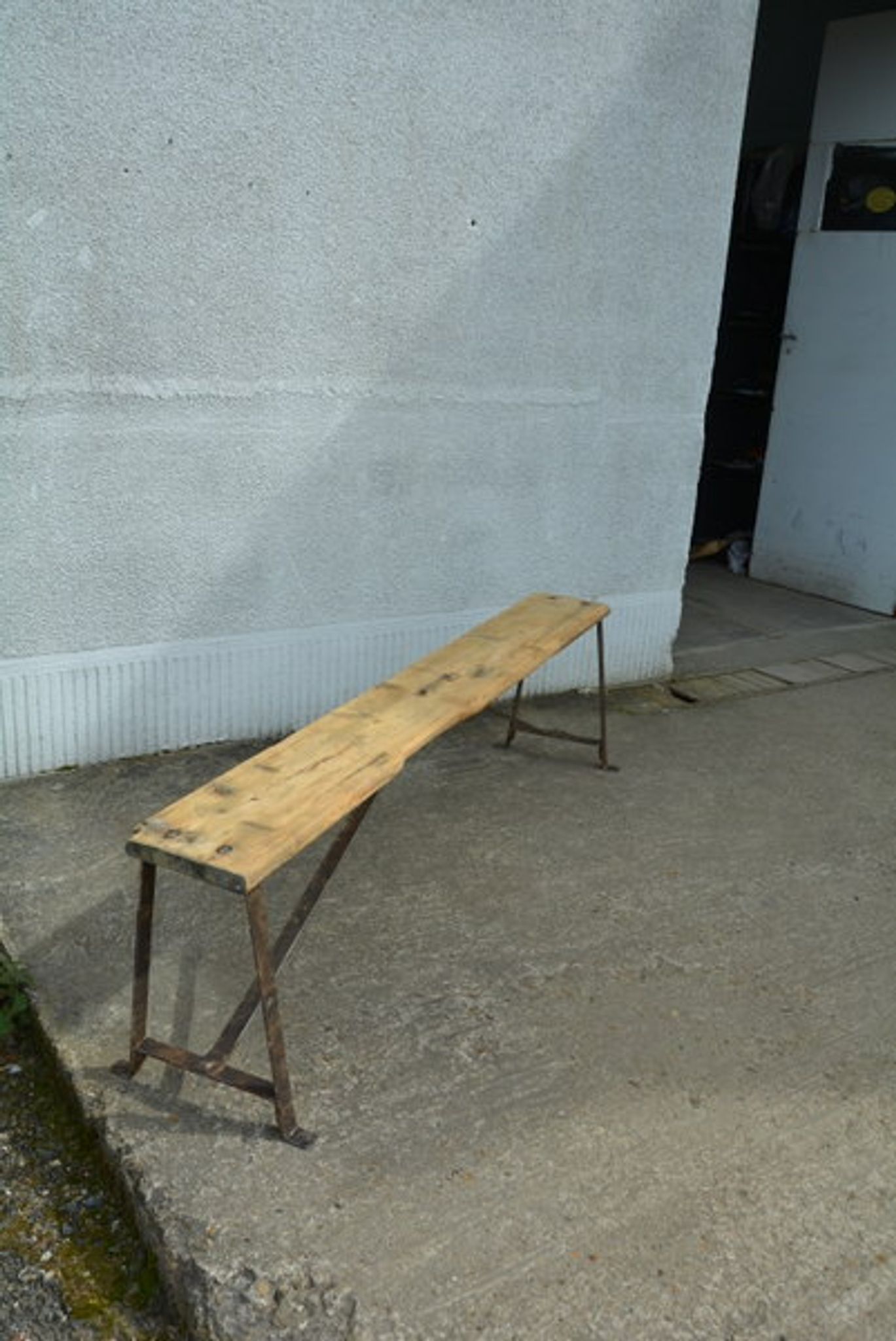 Farm old bench