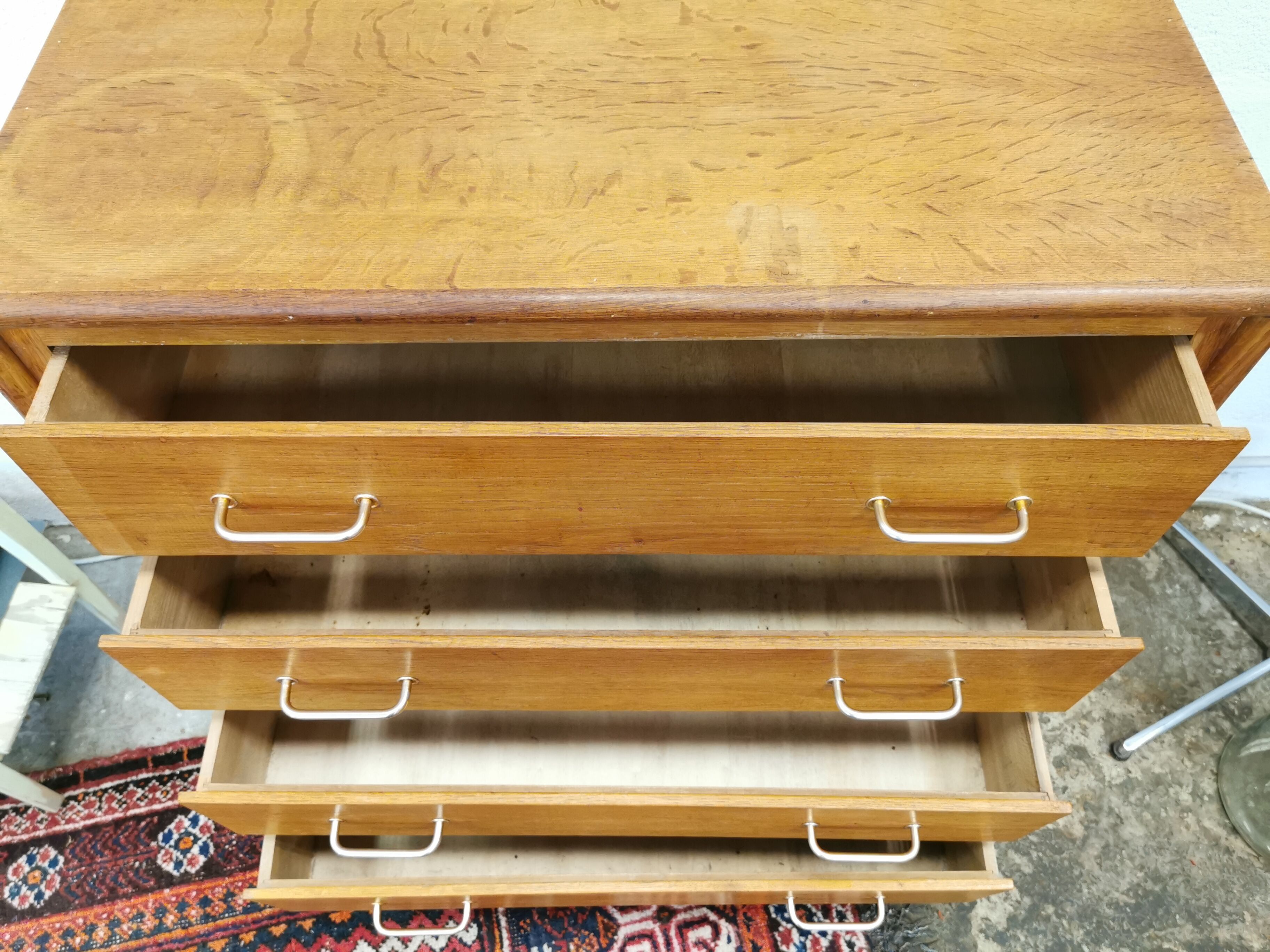 Vintage chest of drawers