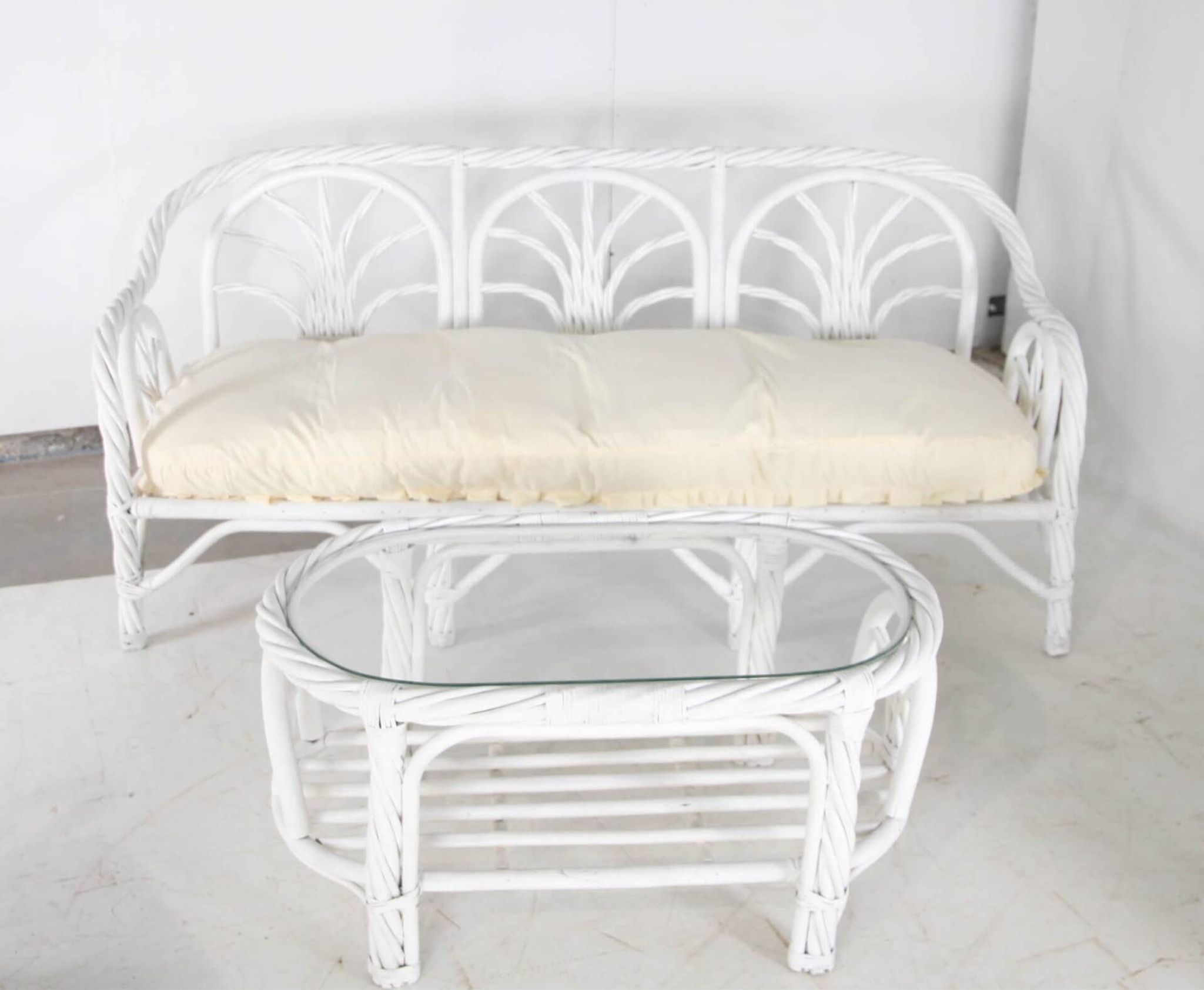 Salon en rotin blanchi