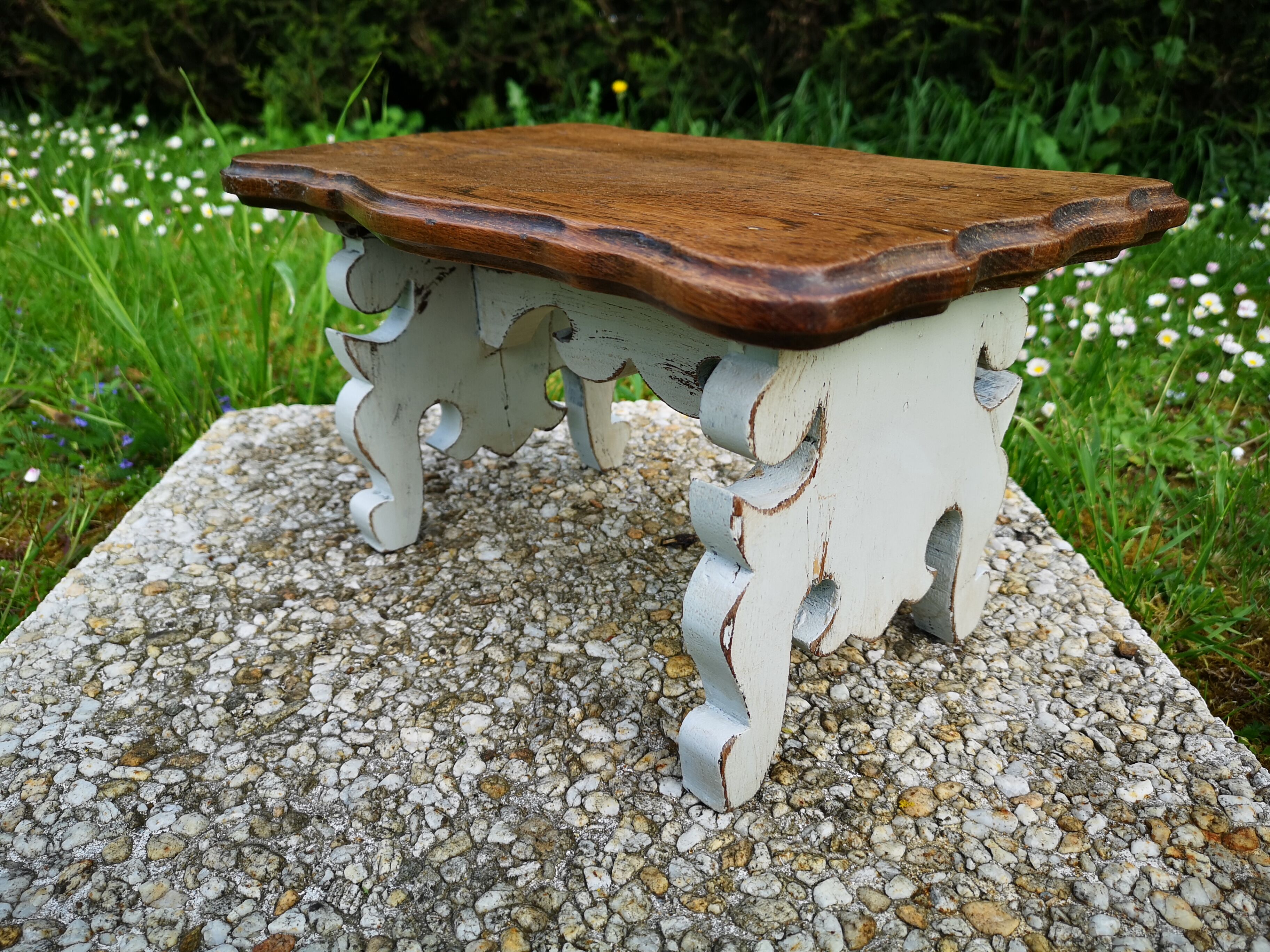 Bench rests feet patina vintage shabby chic gustavien