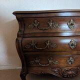 Curved chest of drawers