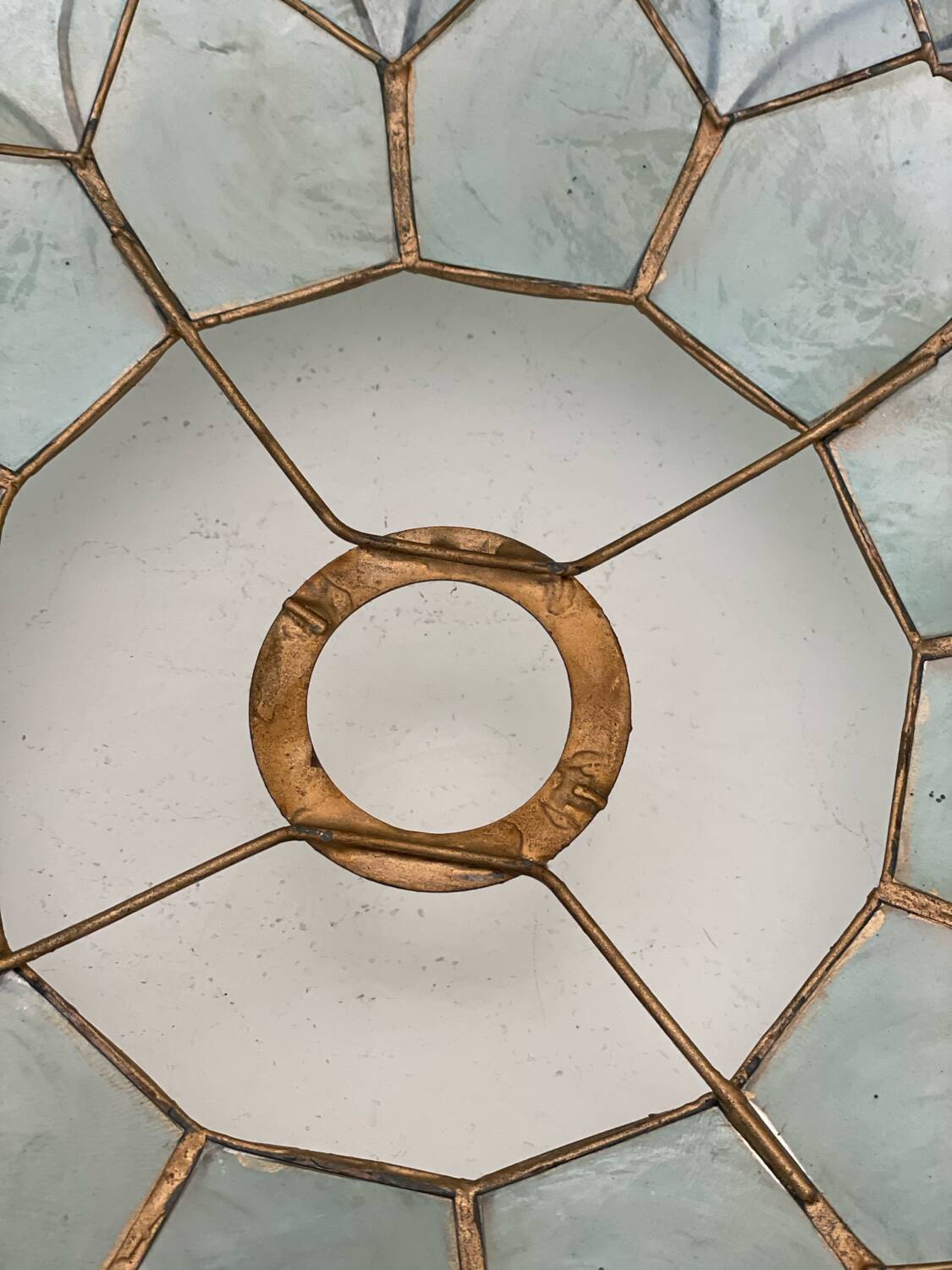 Abat-jour en nacre vintage