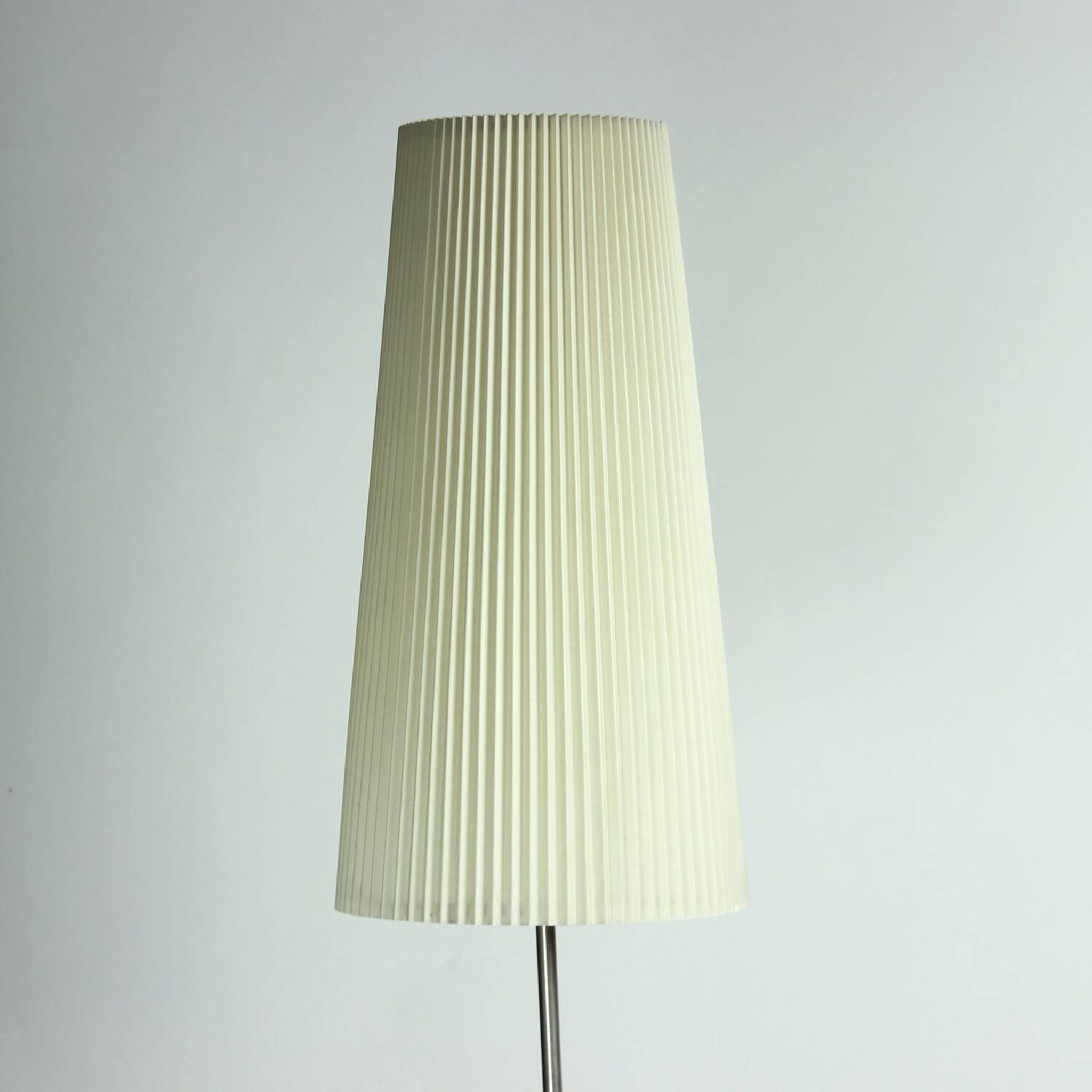 Lampadaire sur pied par Veb Wohnraumleuchten, Allemagne 1970