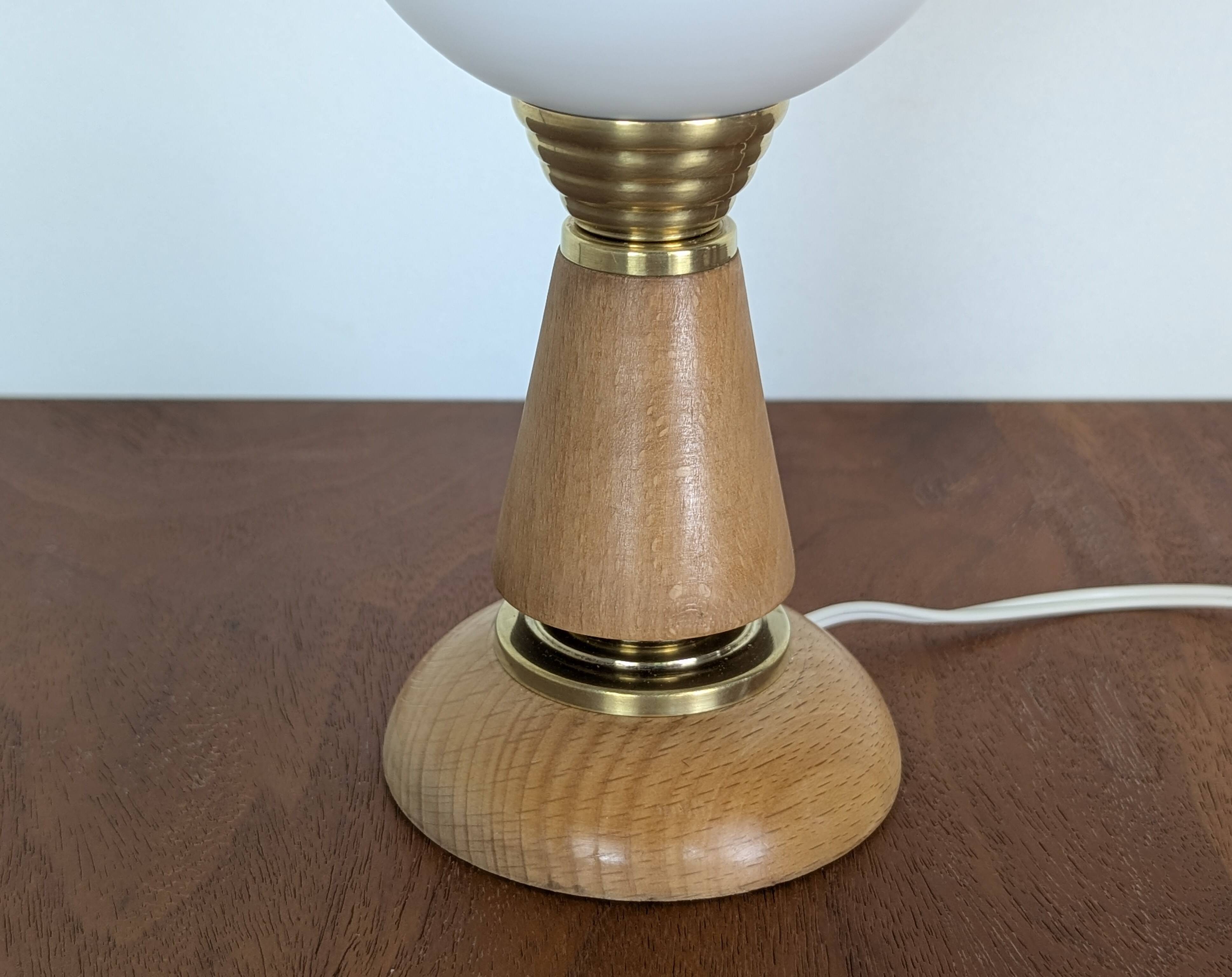 Lampe bois et opaline