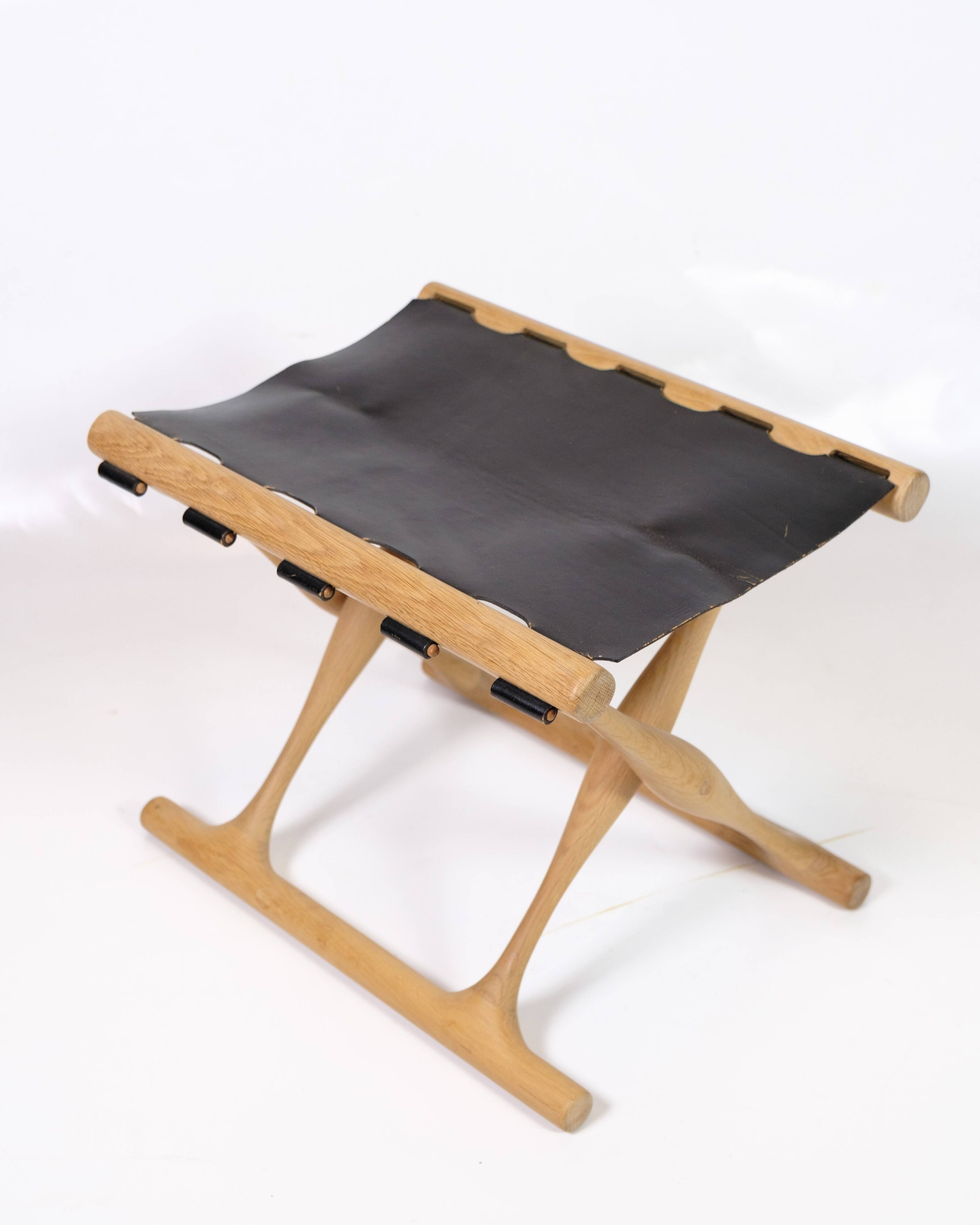Stool Model PH 43 Made In Oak & Stretched Black Full Grain Leather By Poul Hundevad