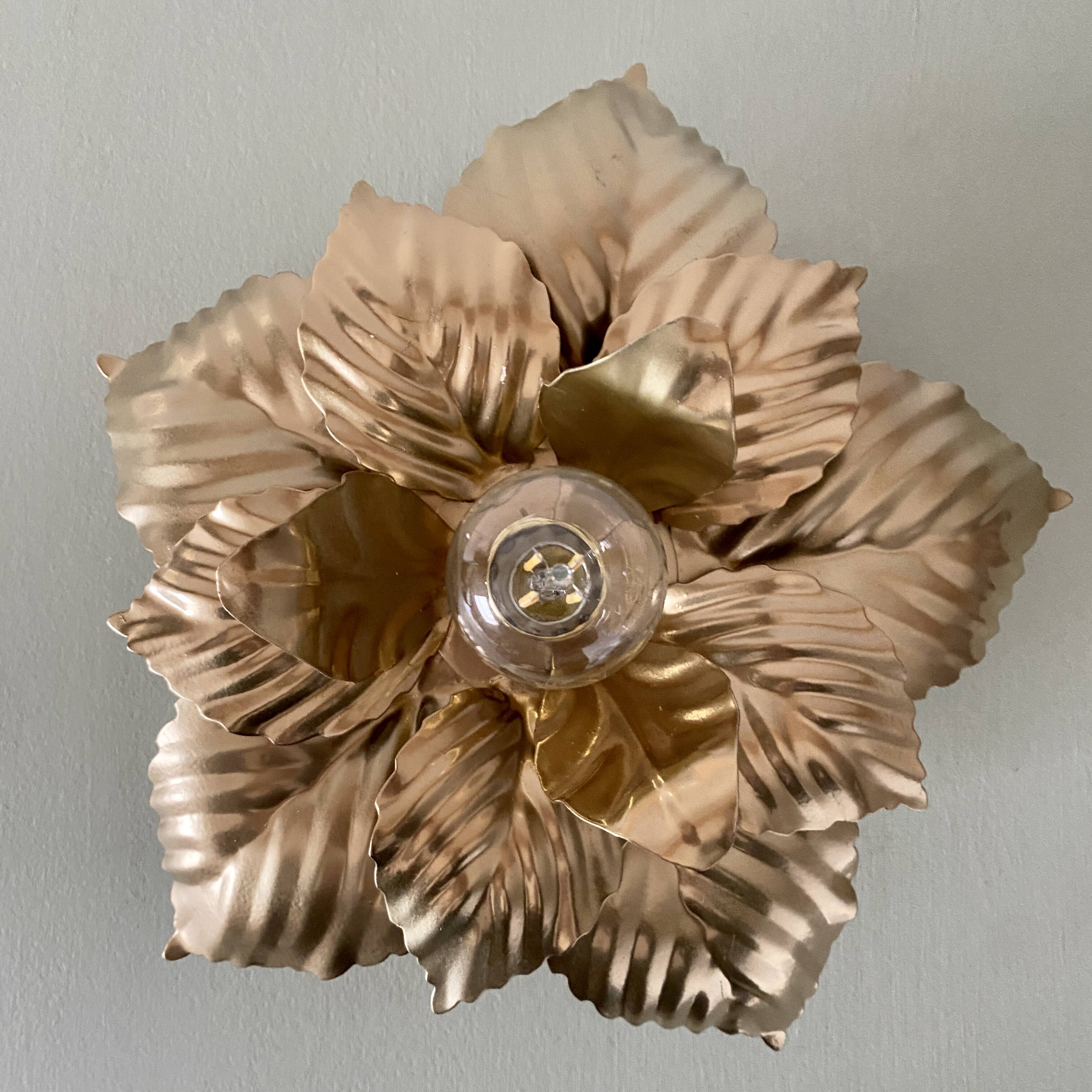 Vintage wall light in gold metal