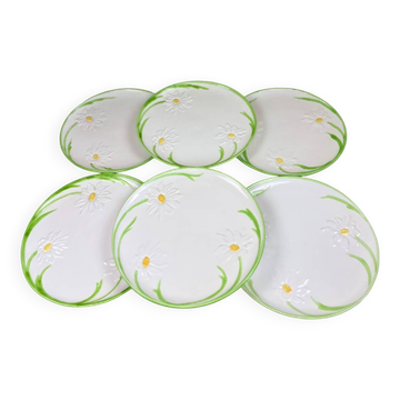 6 daisy plates