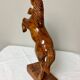 Cheval cabré en bois