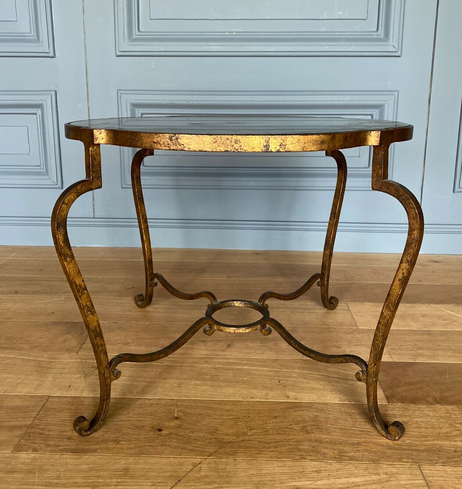 Gueridon 1940 french work ironwork doree plateau eglomise