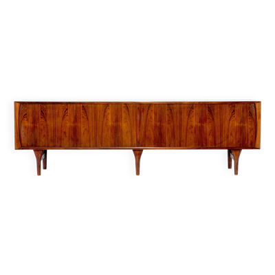 Enfilade  conçu par Henning Kjaernulf pour Bruno Hansen, Danemark 1960s.