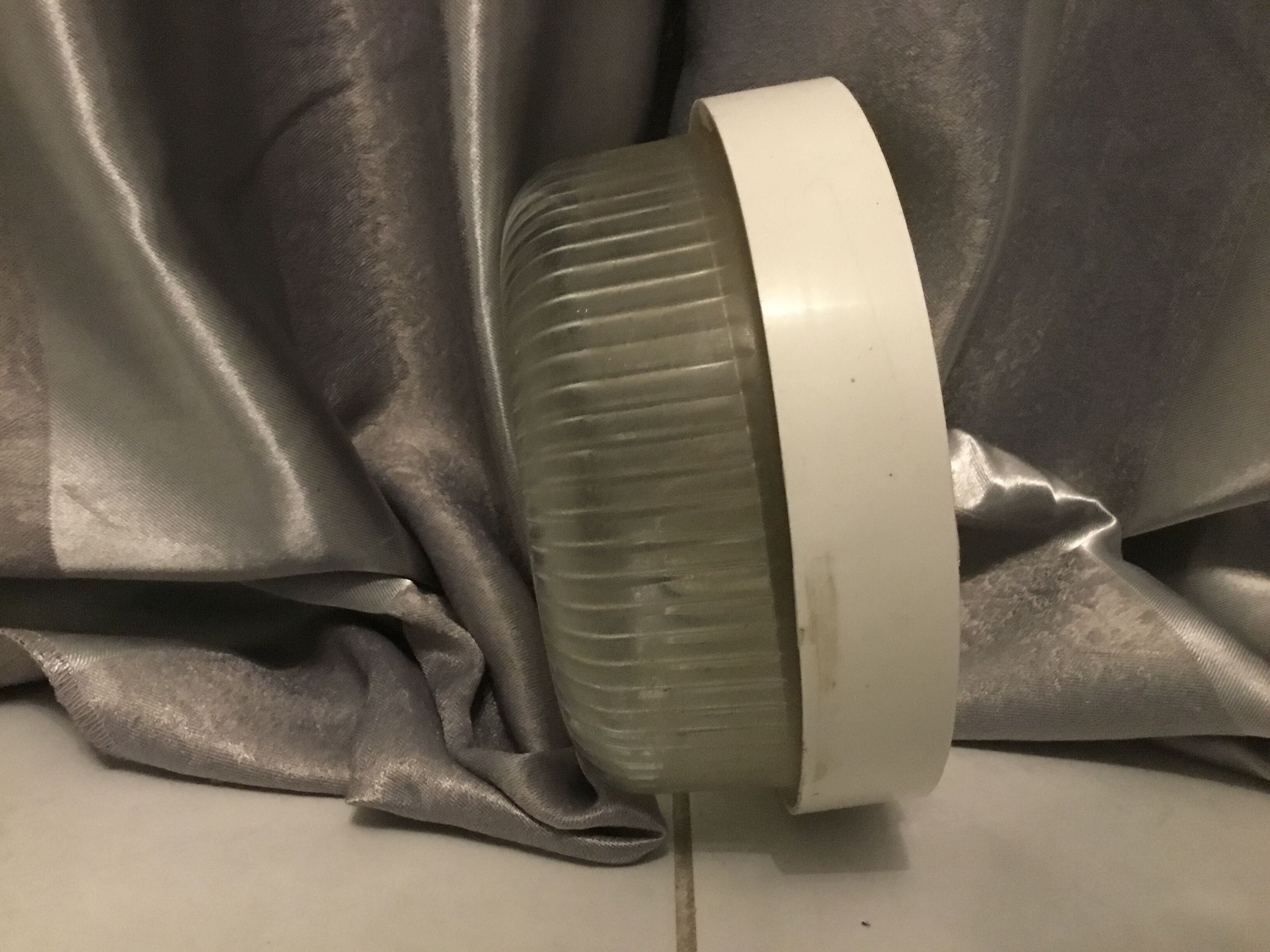 L’ébénoïd ceiling lamp