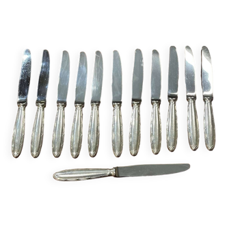 Lot de 12 couteaux à fromage en métal argenté de la maison Christofle, modèle Rubans