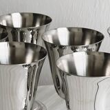 Set of 8 stemmed cups