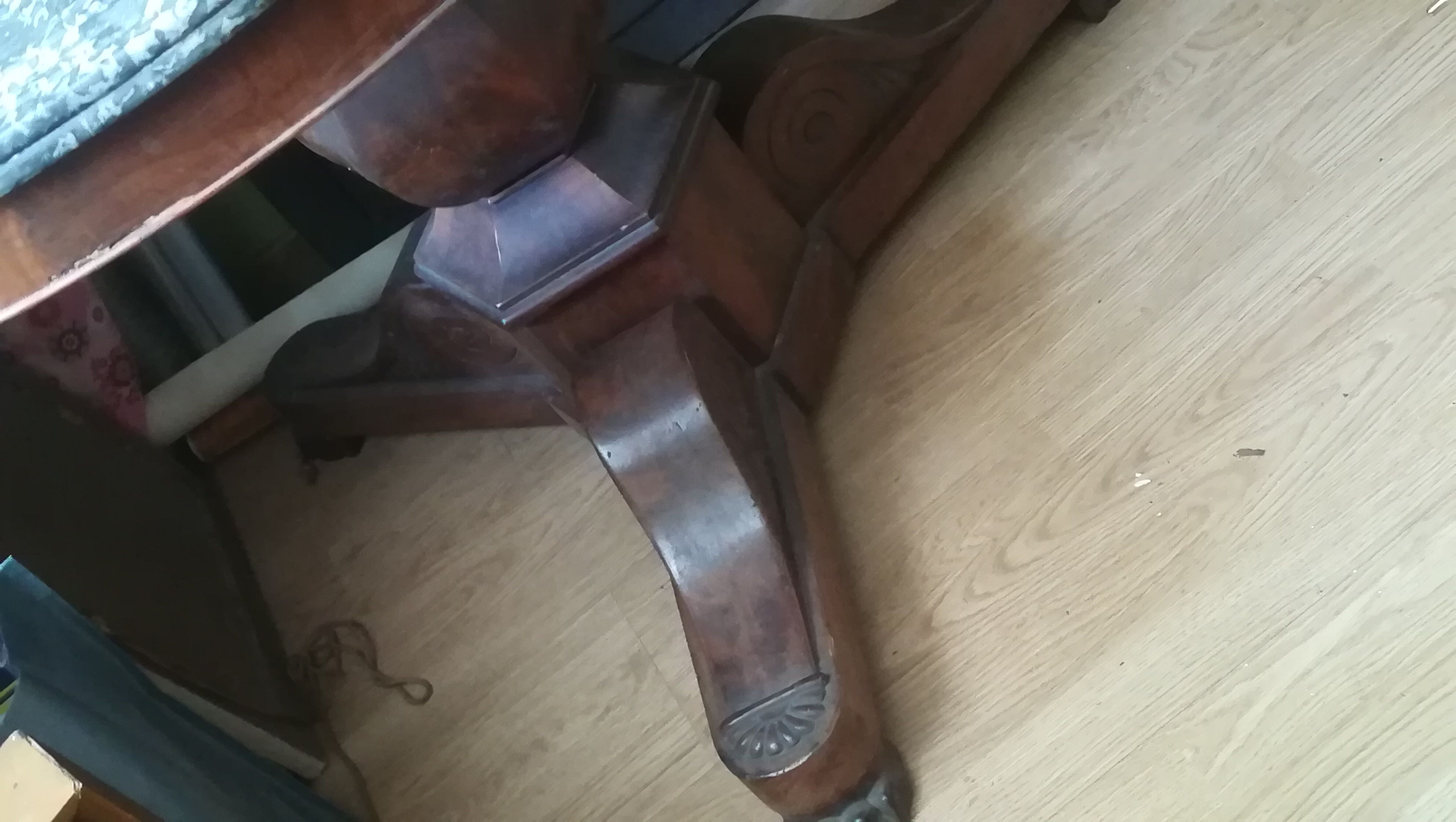 Table pedestal on Napoleon III marble, central foot