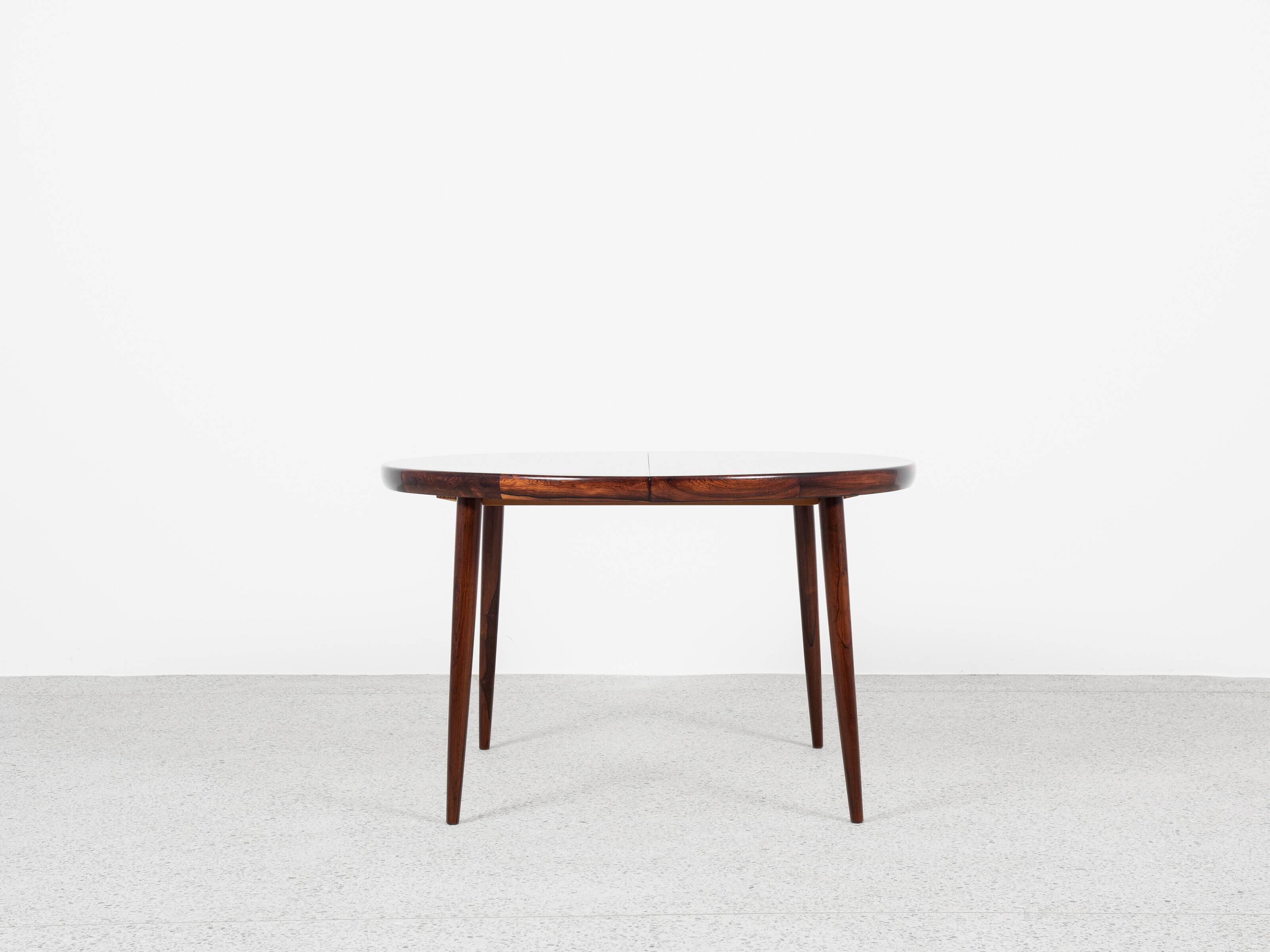 Midcentury Danish extendable round dining table in rosewood by VV Møbler 1960s