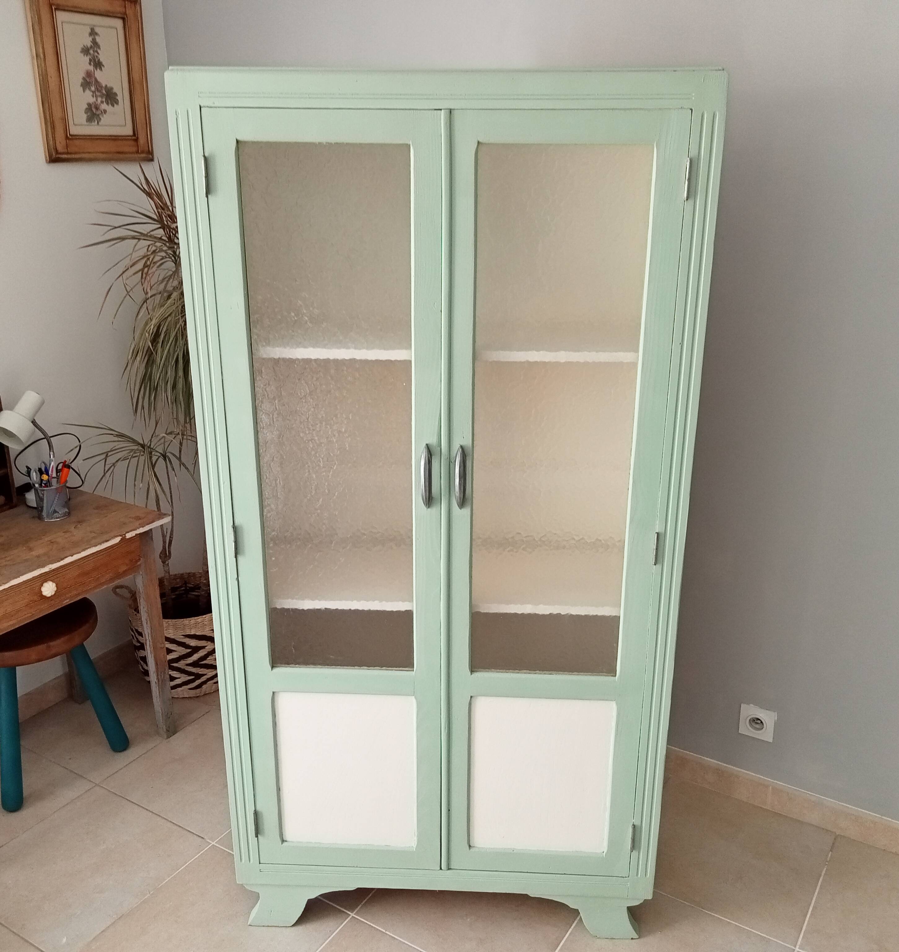 Art Deco glass cabinet 50s