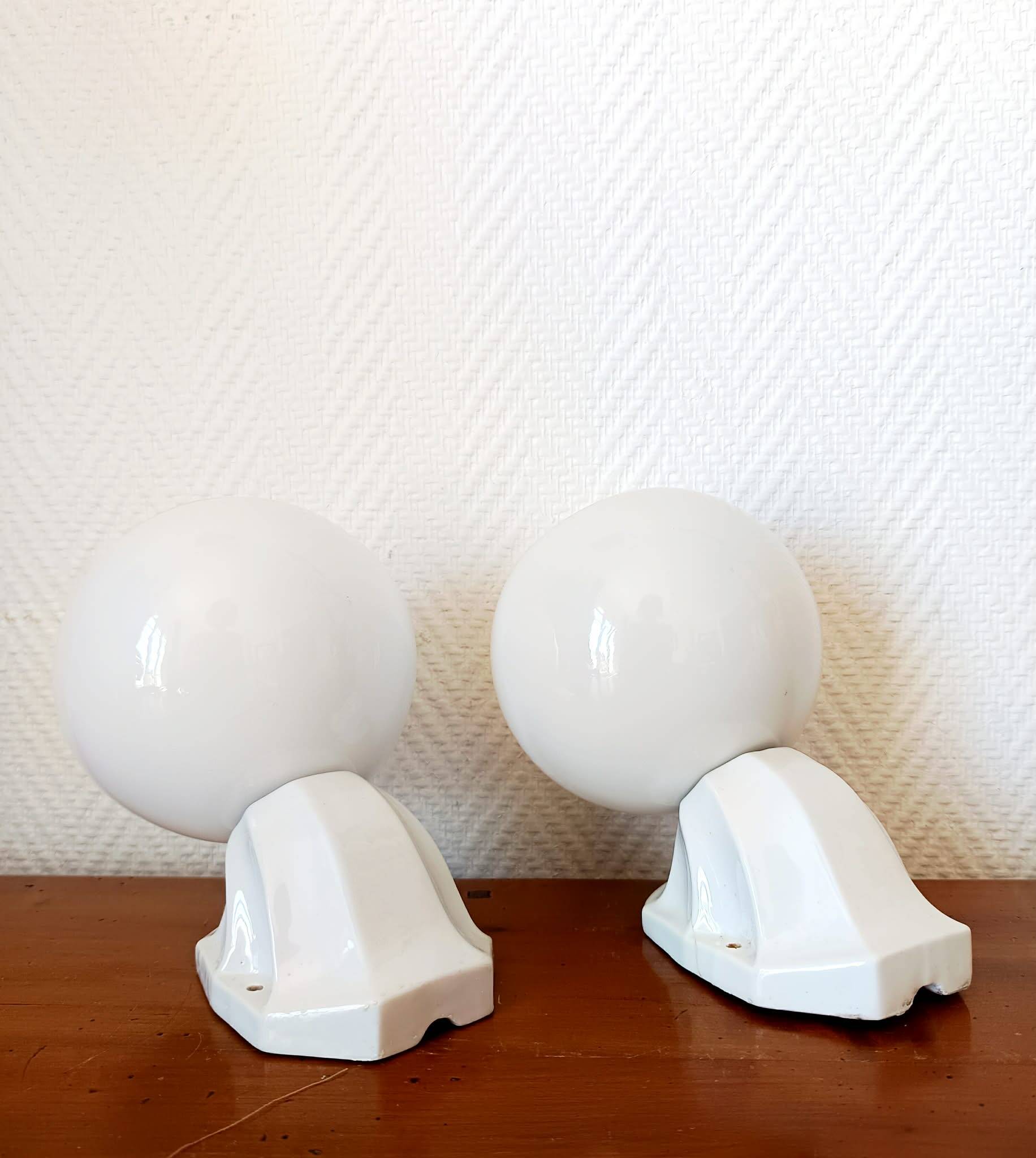 Pair of porcelain and opaline wall lights in Art Deco style