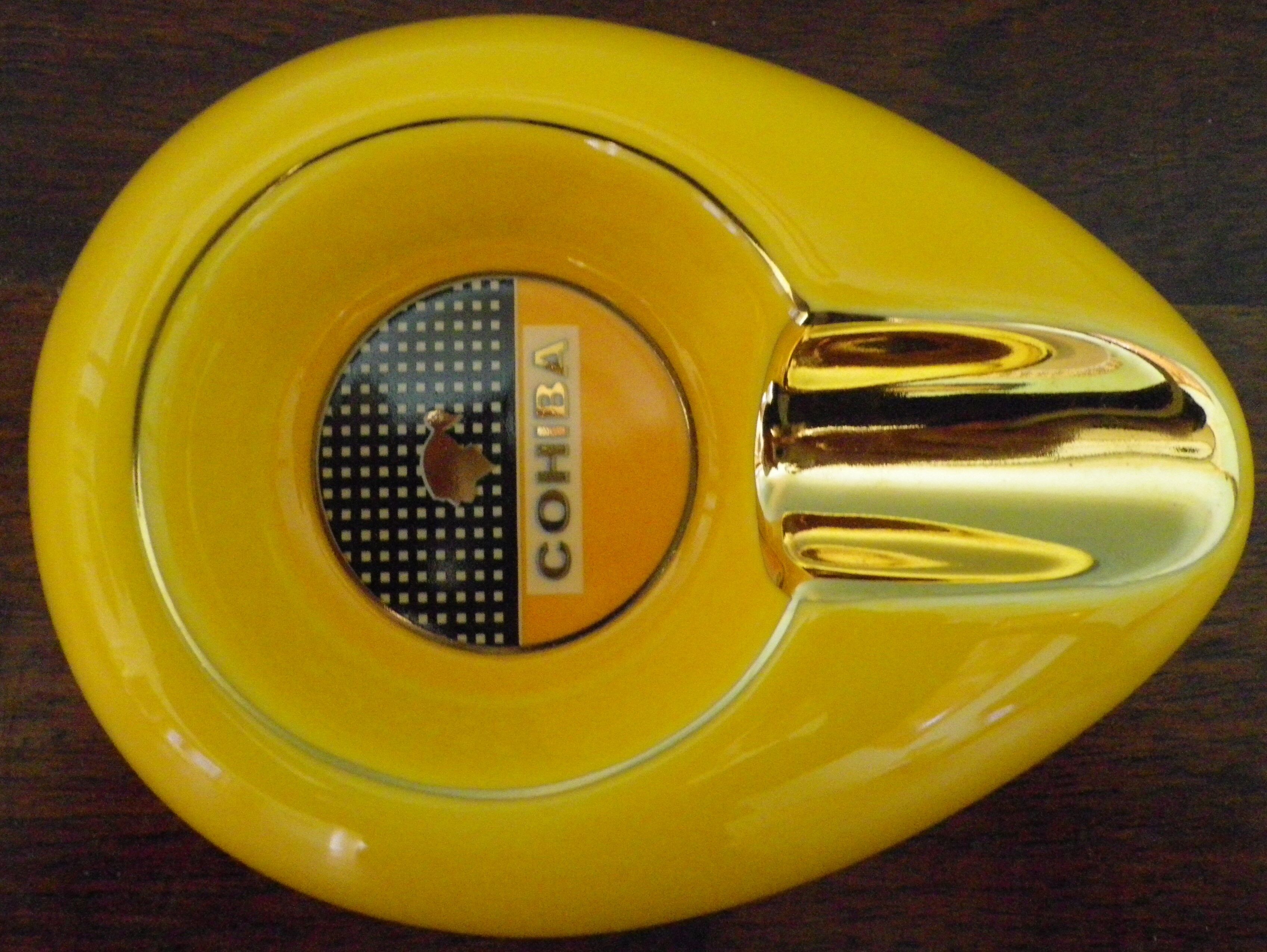 Ashtray Cohiba, design, glazed porcelain, origin Cuba