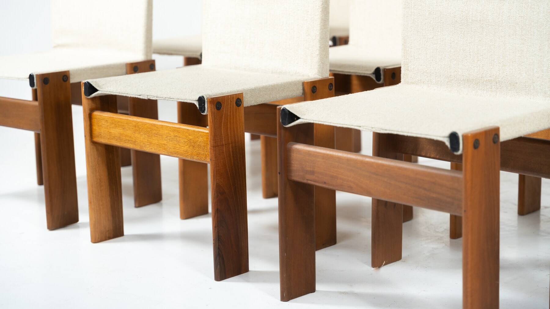Ensemble de 12 chaises de salle à manger Monk par Afra & Tobia Scarpa pour Molteni, années 1970