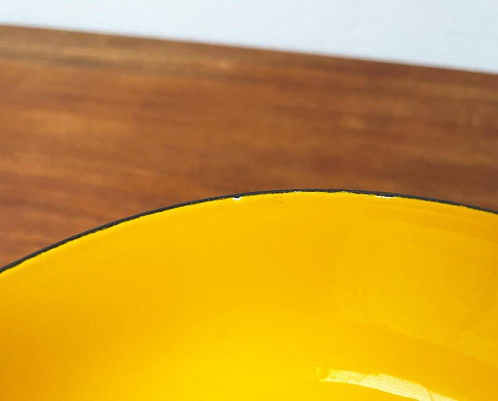 Yellow enamel bowl mid-century by Kaj Franck for Wärtsila Arabia, Finland, 1960s.