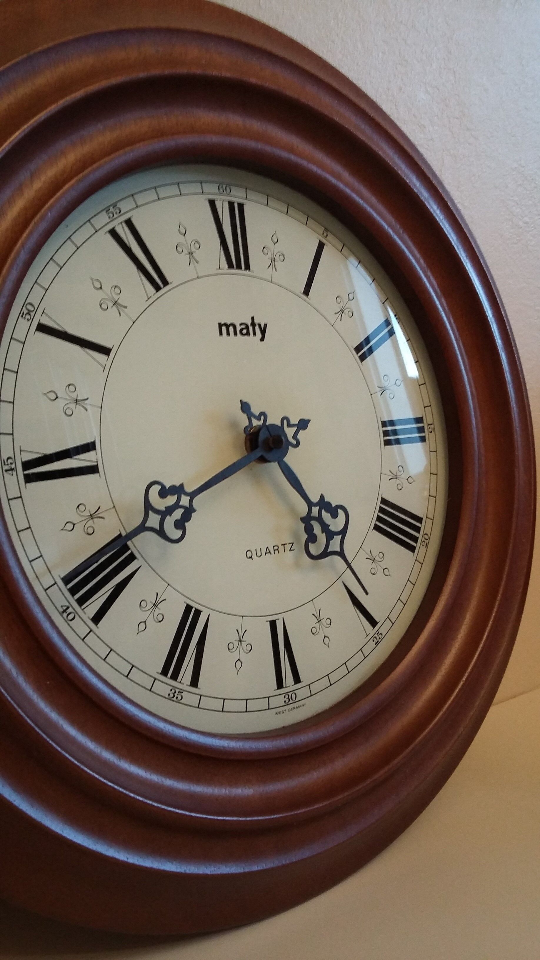 Pendule ronde en bois