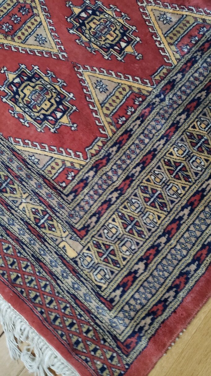 Hand-knotted wool carpet