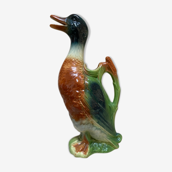 Carafe duck dabbling